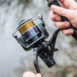 Ultimate Carp FS 6000 Vrijloopmolen -Aanbiedingen Hengel Gear Winkel b5b735698ce95ef1